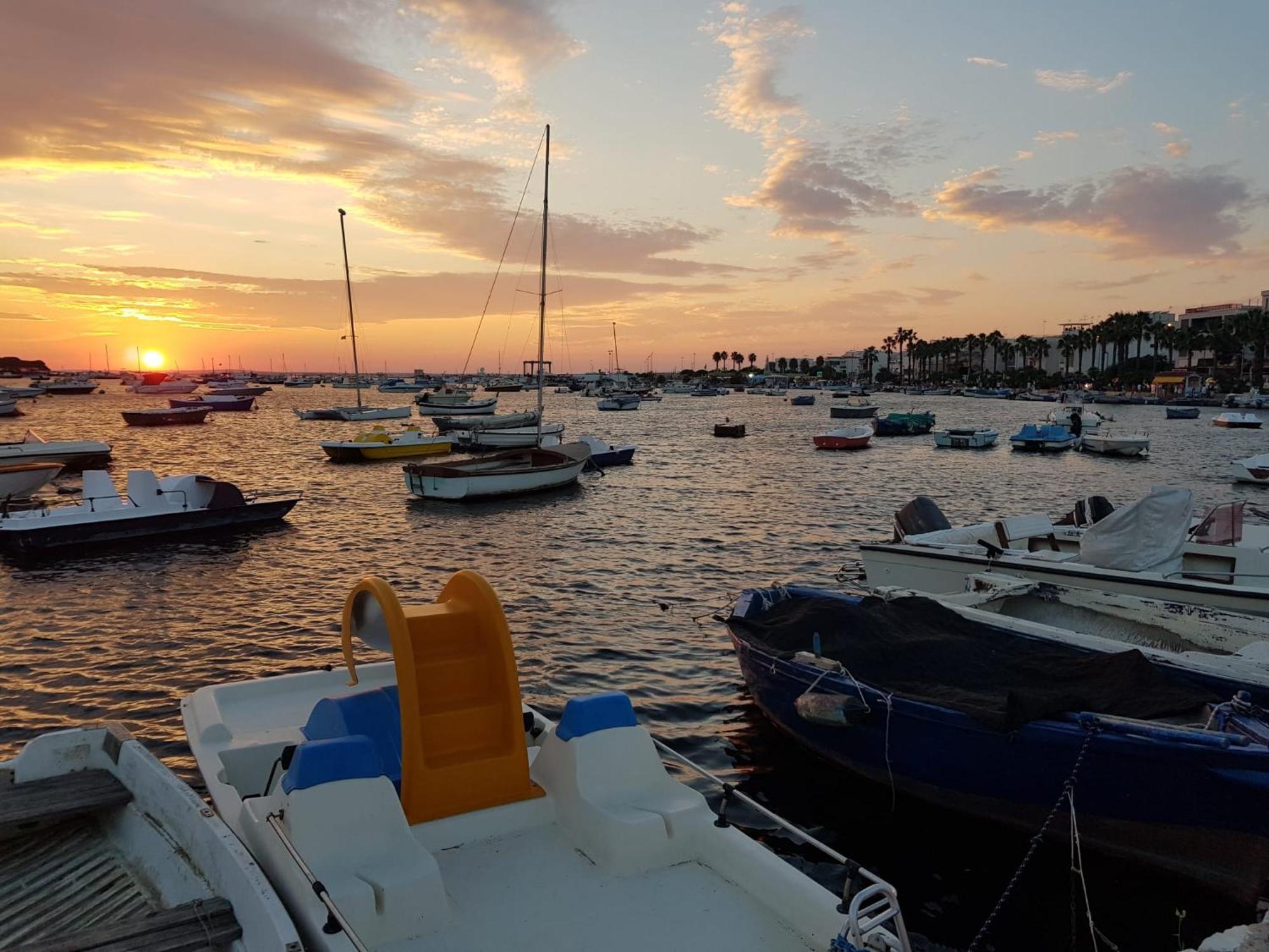 B&B Fior Di Mare ポルト・チェザーレオ エクステリア 写真
